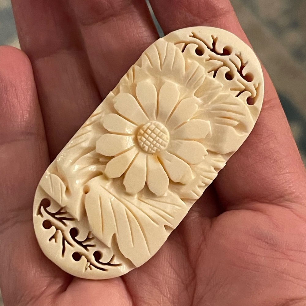 Japanese 1950s hand carved bone floral silver tone pin brooch